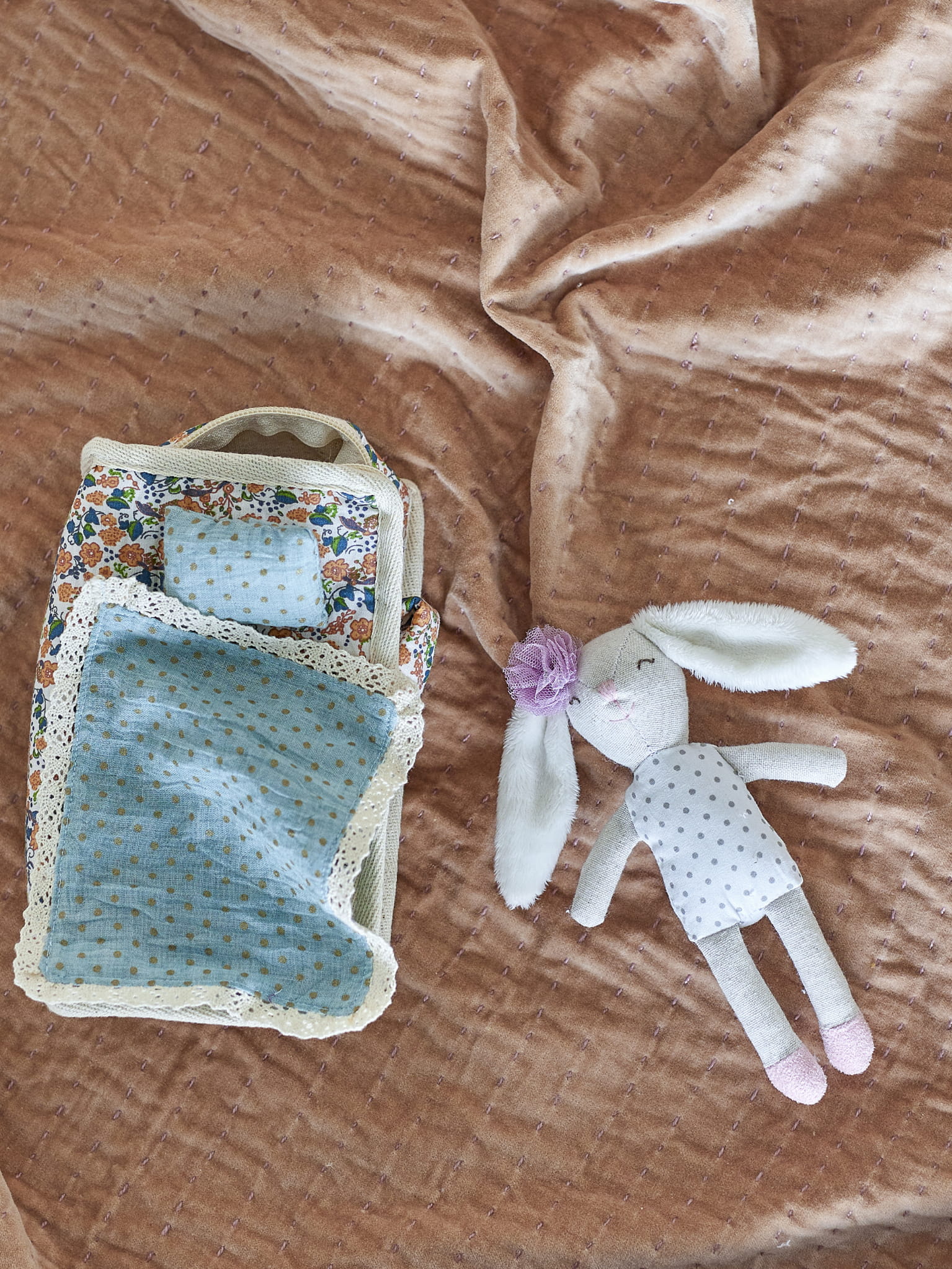 Maskotka lalka Milly z ubrankami królik Bloomingville pomysł na prezent