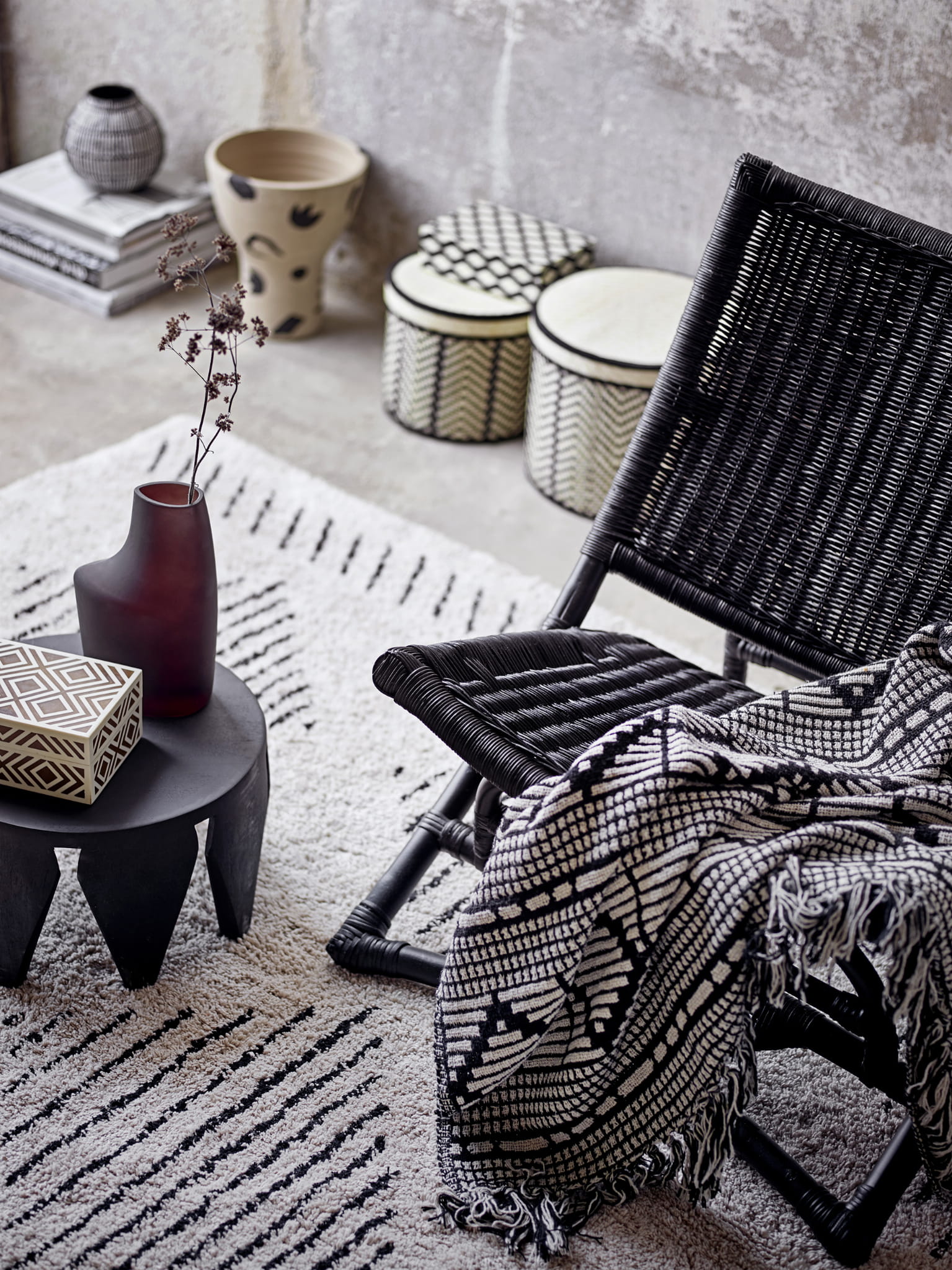 Fotel wypoczynkowy Baz czarny rattan Bloomingville 82050207 | HOMECEPT