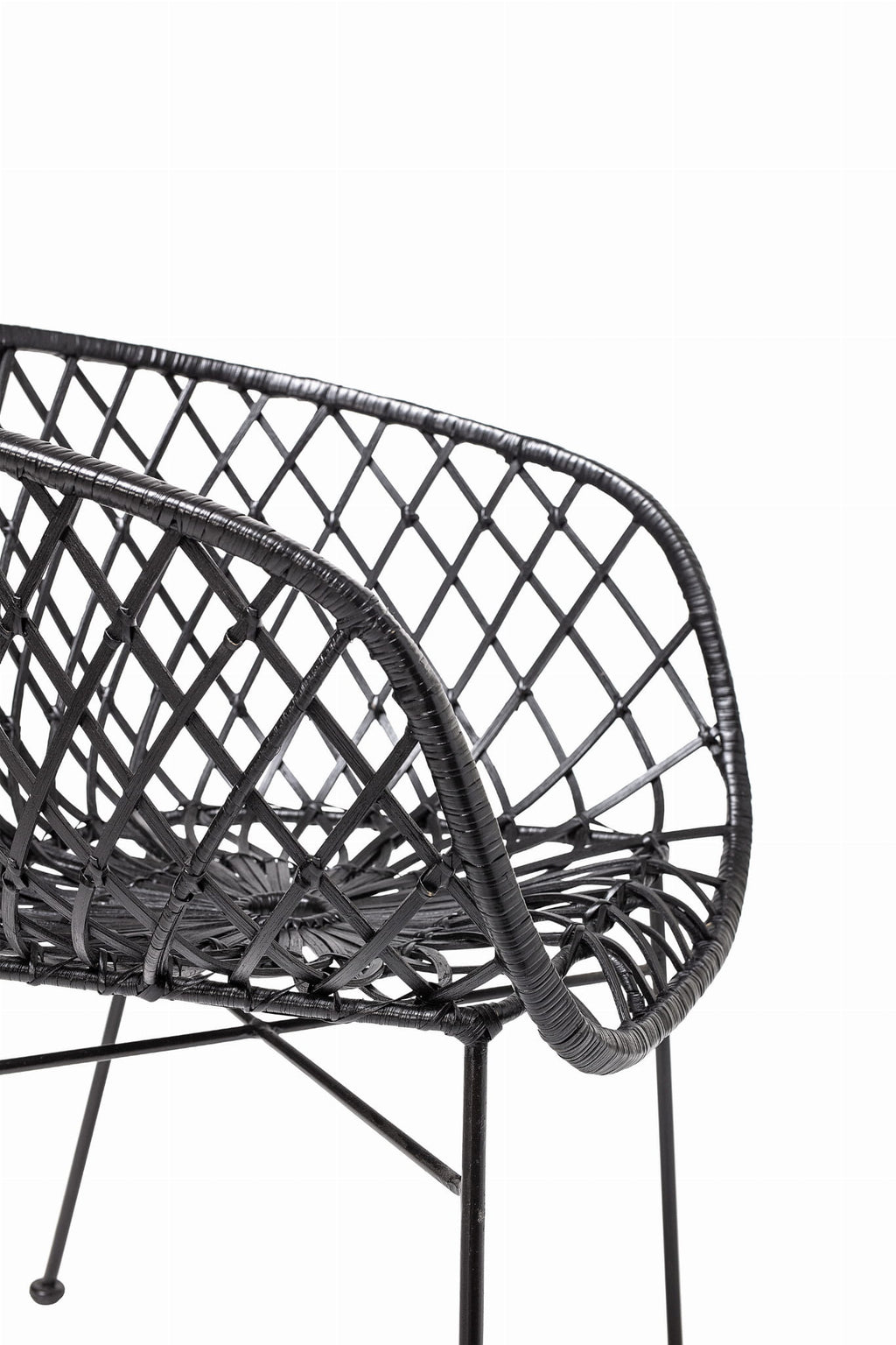 Fotel wypoczynkowy Kama czarny rattan Bloomingville