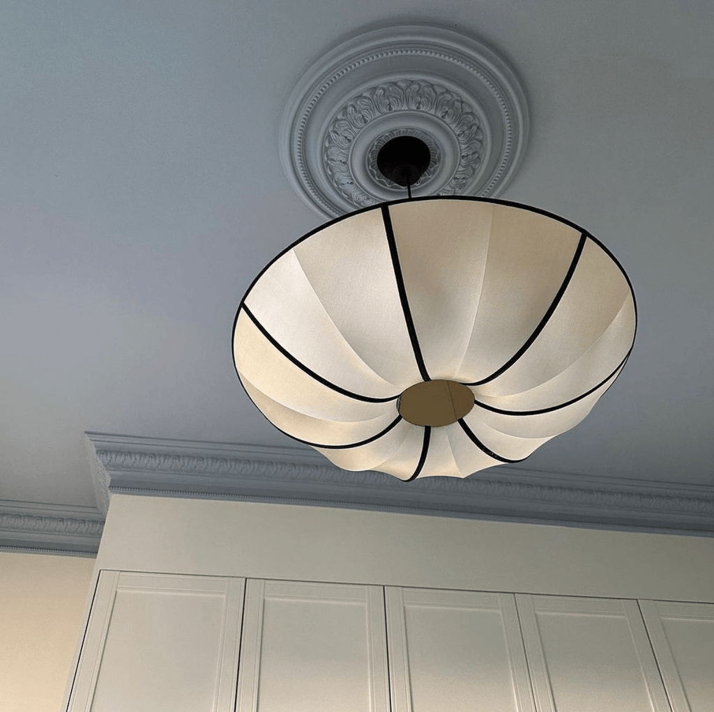 Jedwabna lampa sufitowa Indochina Classic Ufo ø70x27cm czarna lamówka OI SOI OI