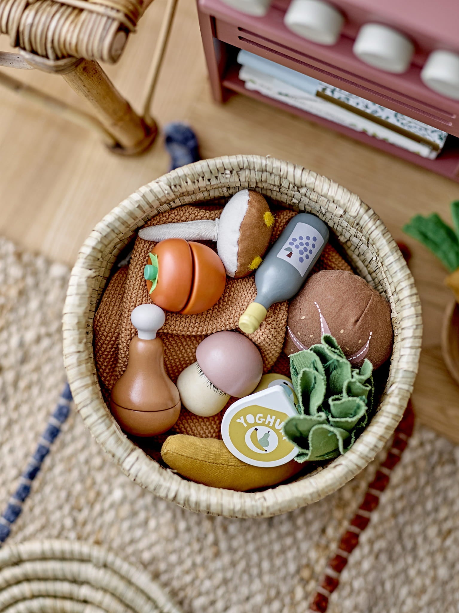 Komplet zabawkowy Yuliya Food drewniany produkty Bloomingville