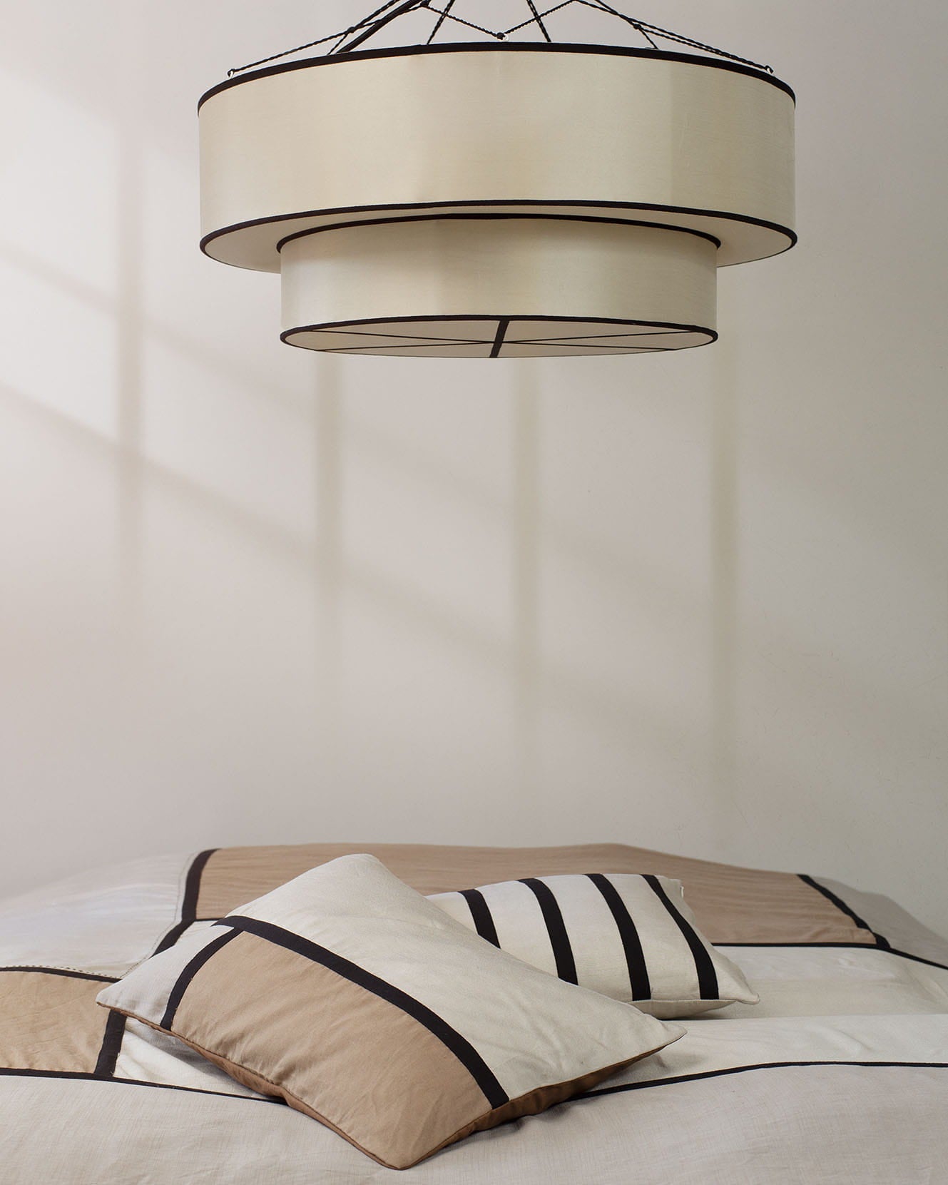 Lampa Indochina Classic Tophat jedwab ø75x54cm OI SOI OI