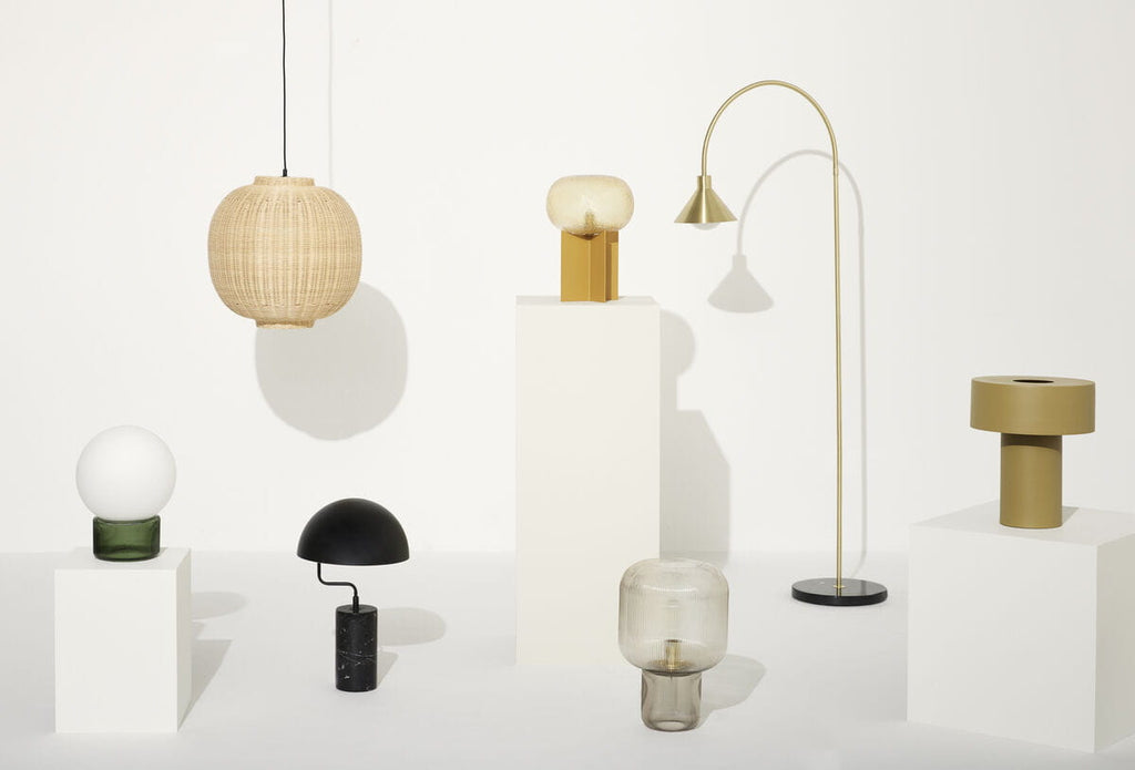 Lampa podłogowa Pipe złota marmur 168 cm Hübsch