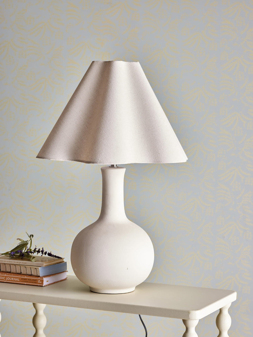 Lampa stołowa Heide biała kamionka Bloomingville