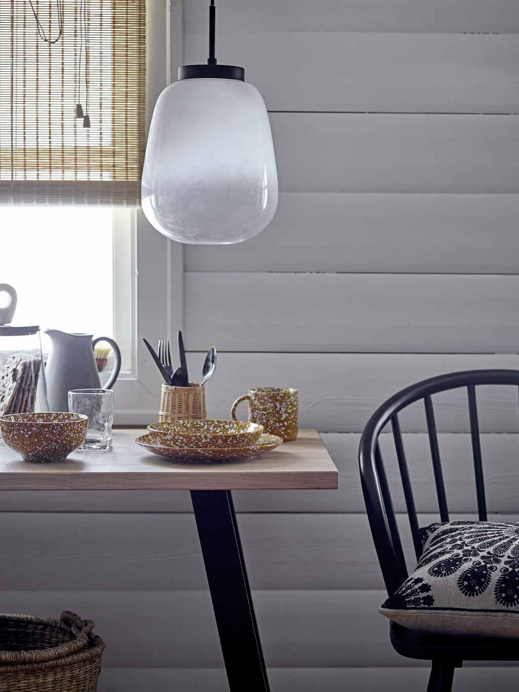 Lampa wisząca Ece biała szkło Bloomingville