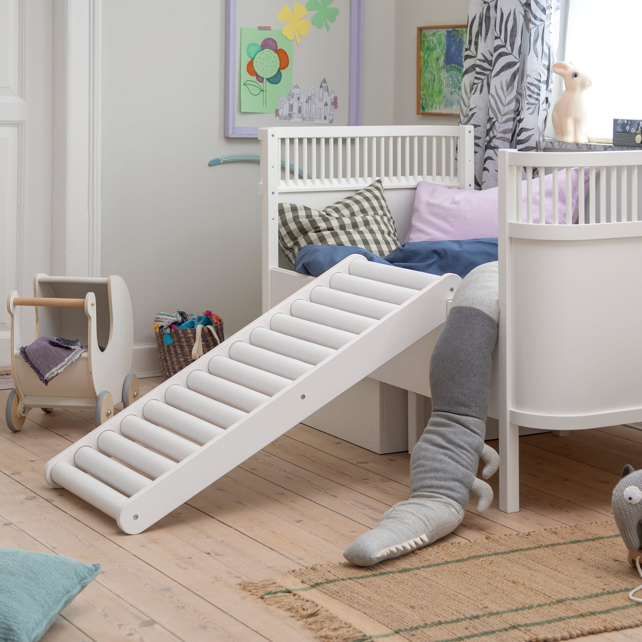 Łóżeczko rosnące dziecięce Baby & Jr. biały Sebra