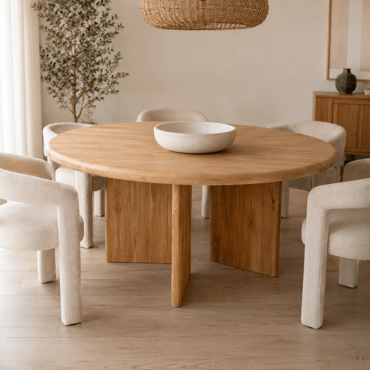 Okrągły stół do jadalni BRUNO z drewna tekowego 150 cm J - LINE