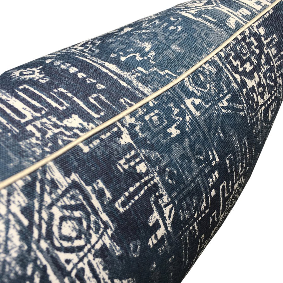 Poduszka dekoracyjna Aztec Navy THE HOMECEPT