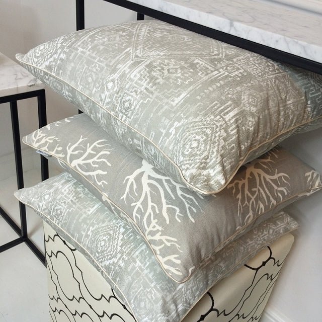 Poduszka dekoracyjna koralowiec Coral Grey THE HOMECEPT