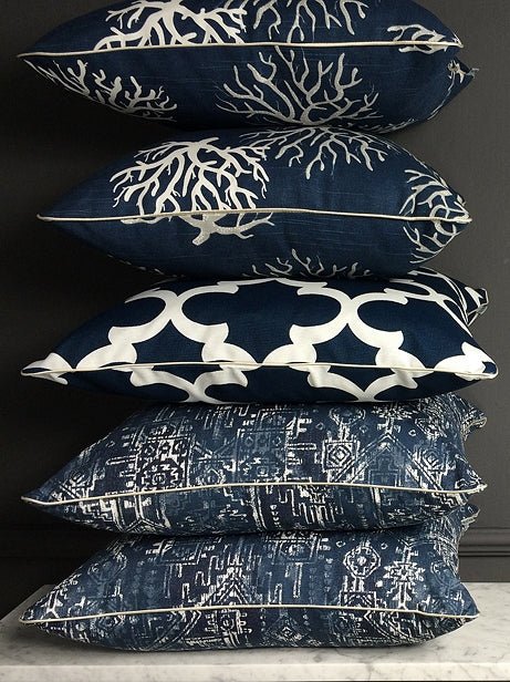 Poduszka dekoracyjna koralowiec Coral Navy THE HOMECEPT