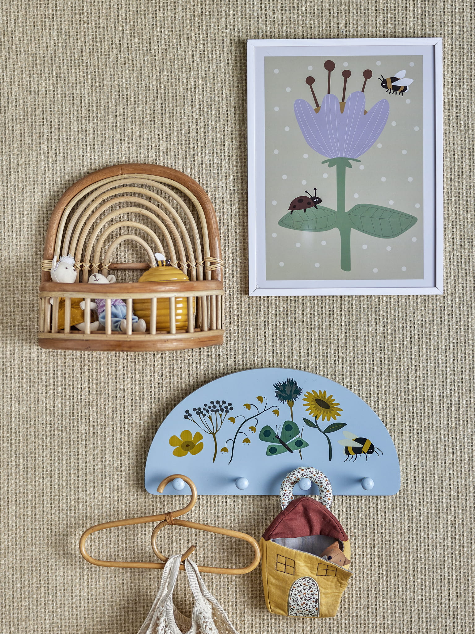 Półka ścienna Preet tęcza rattan 30x31x21 cm dla dziecka Bloomingville