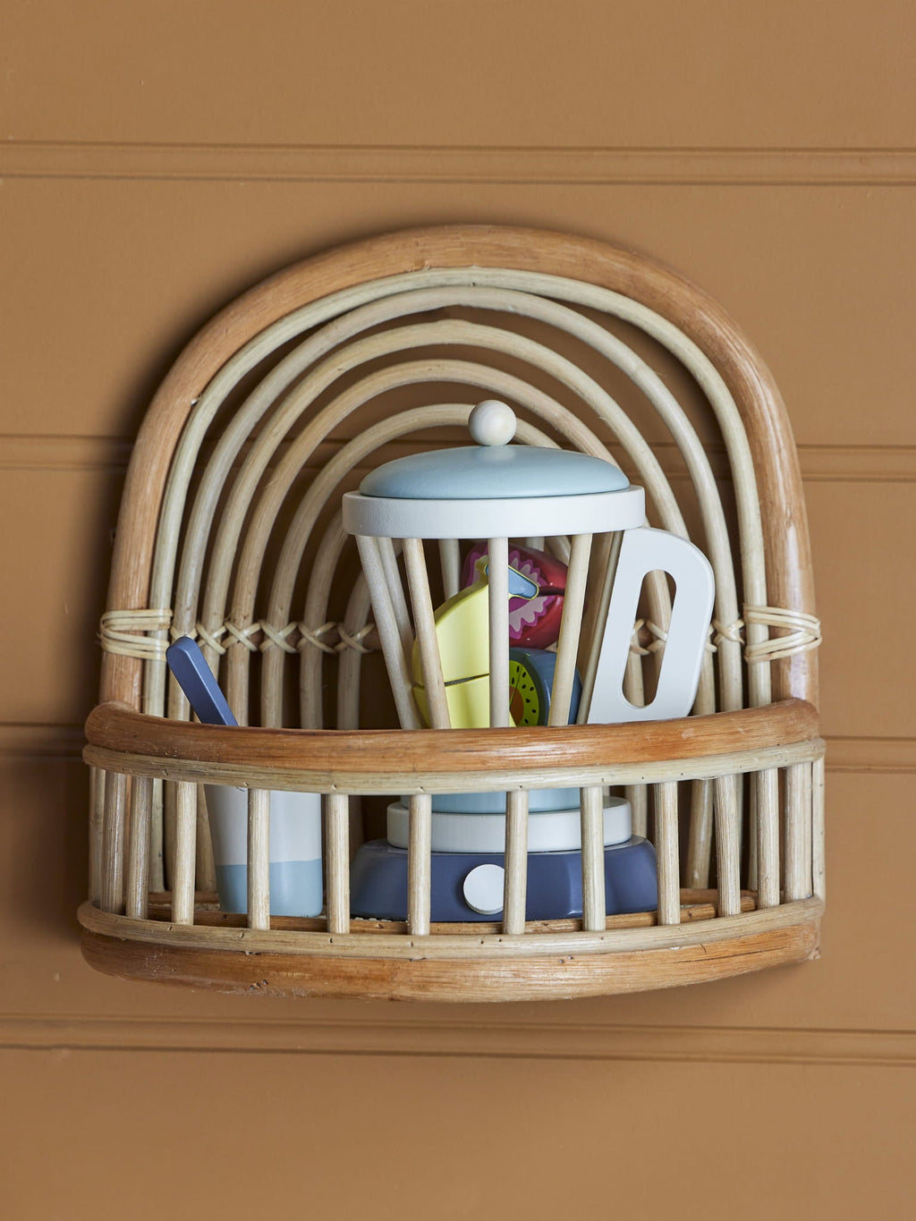 Półka ścienna Preet tęcza rattan 30x31x21 cm dla dziecka Bloomingville