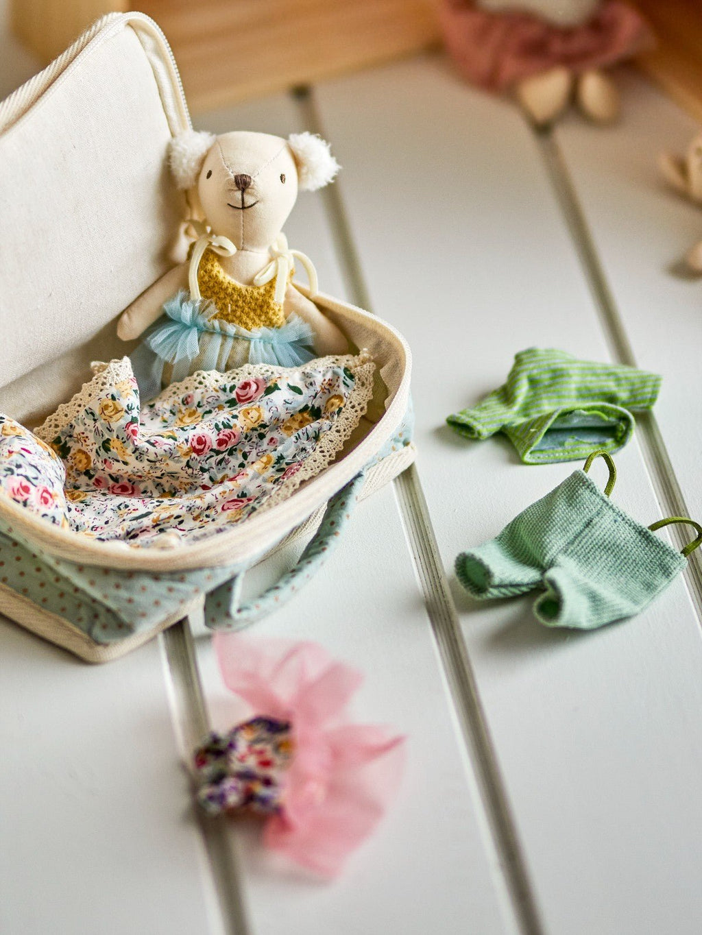 Przytulanka lalka Lara z akcesoriami ubrankami Bloomingville Mini