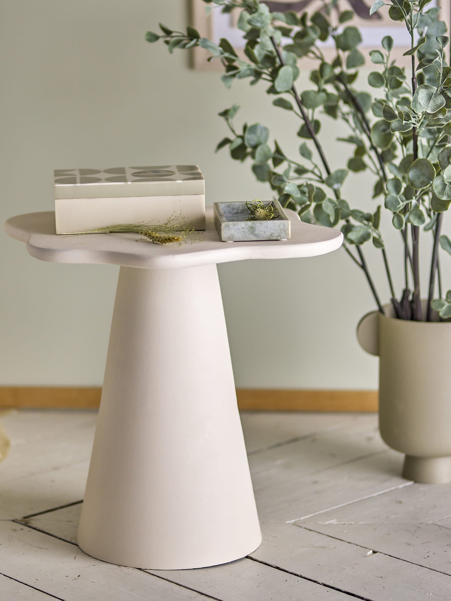 Stolik boczny Soller naturalny aluminiowy Bloomingville