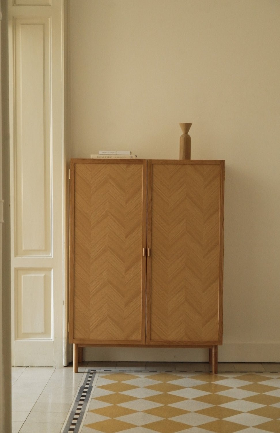 Szafa Herringbone jodełka dębowa szafka 100x140 cm Hübsch