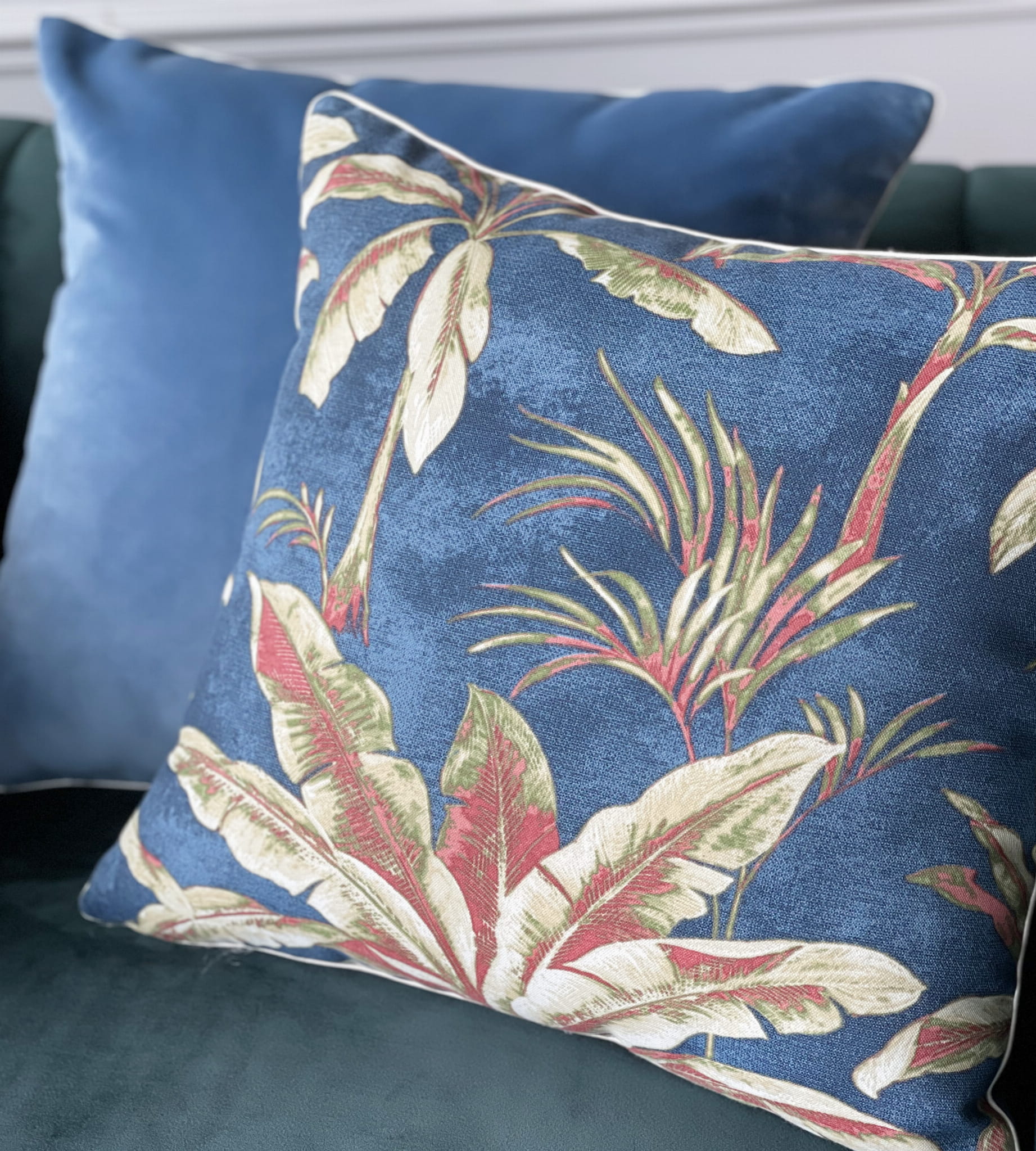 Welurowa poduszka Blue THE HOMECEPT