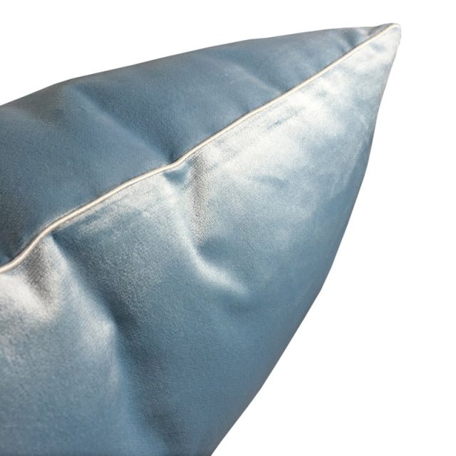Welurowa poduszka Pastel Blue THE HOMECEPT