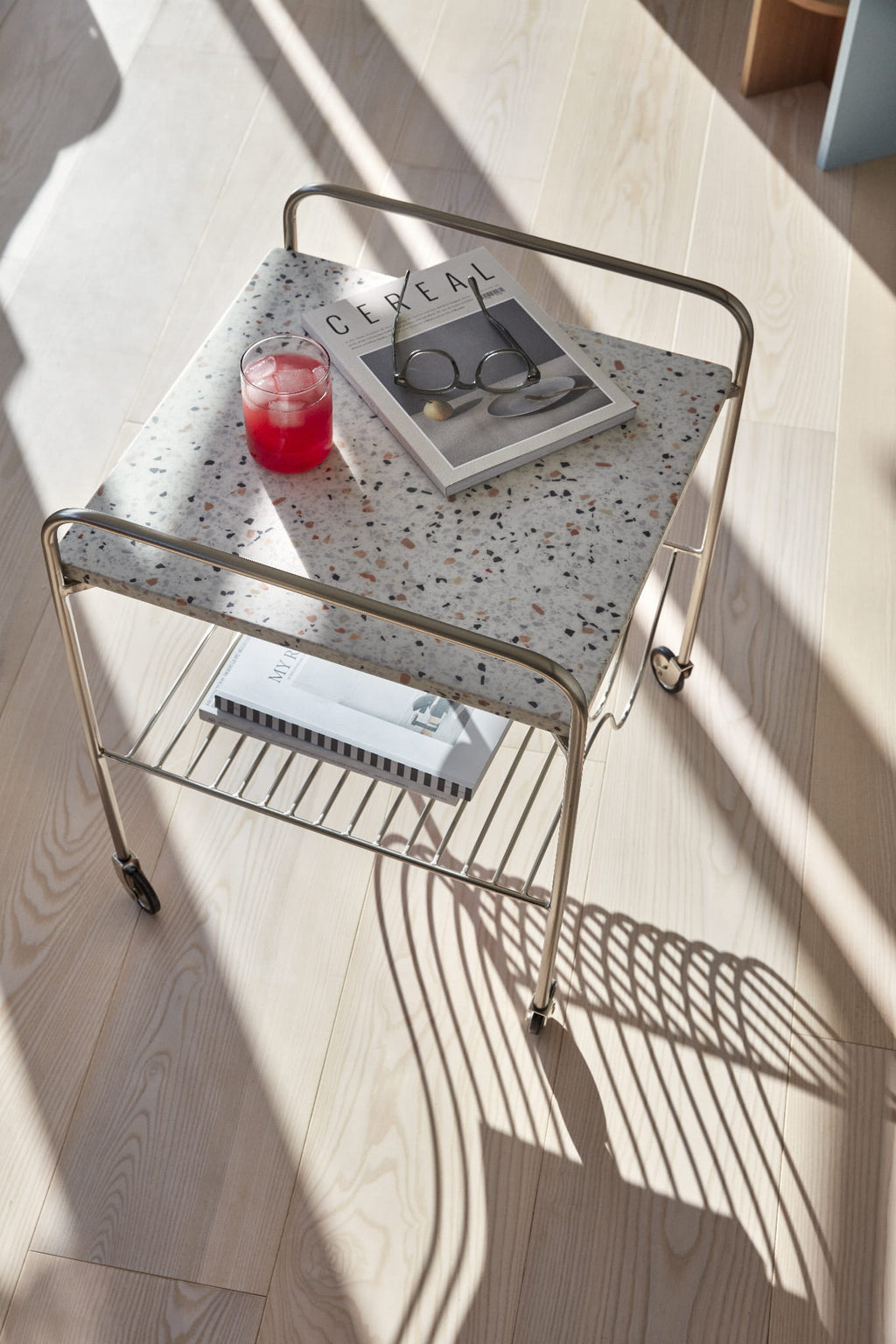 Wózek Wave Terrazzo/Nickel 50x49xh62cm Hübsch