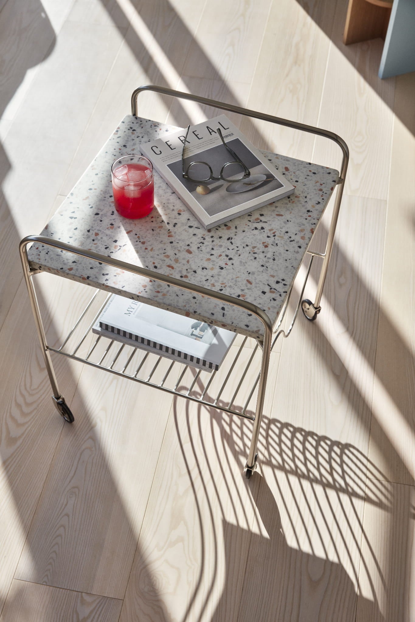 Wózek Wave Terrazzo/Nickel 50x49xh62cm Hübsch