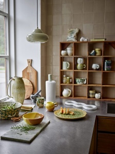 Półka kaszta Tilo 70x70 cm na kubki dekoracje