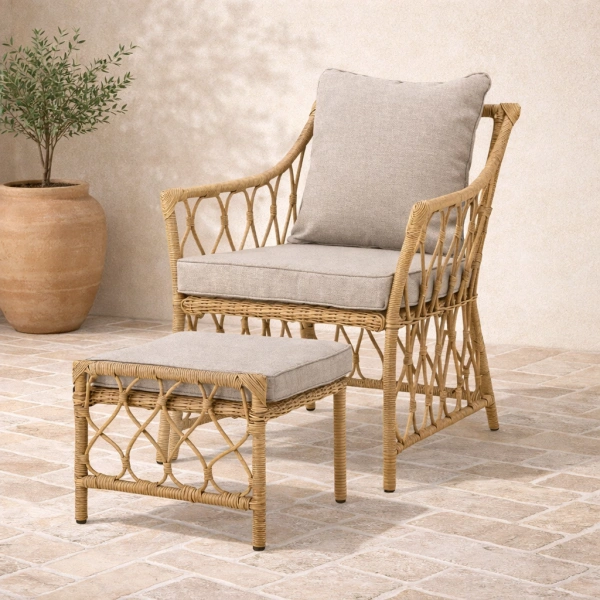 Fotel wypoczynkowy Belluce ze stołkiem naturalny polirattan